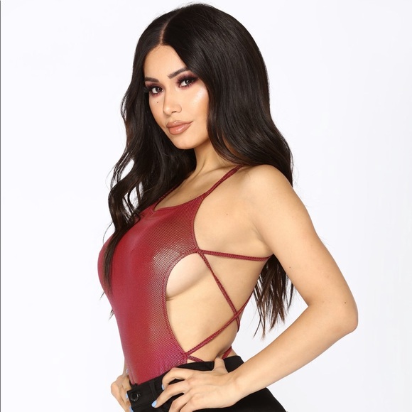 NWOT Fashion Nova rainbow bodysuit - Picture 2 of 6